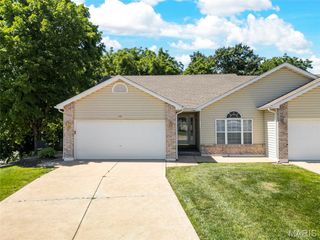 520 Woodview Meadows Court, Wentzville, MO 63385