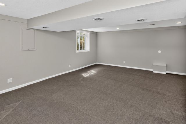 513 Park Street, Van Meter, IA 50261