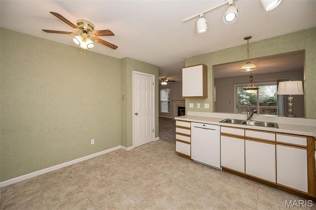 308 Kehrs Mill Bend Court, Ballwin, MO 63011