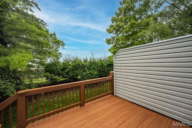 308 Kehrs Mill Bend Court, Ballwin, MO 63011