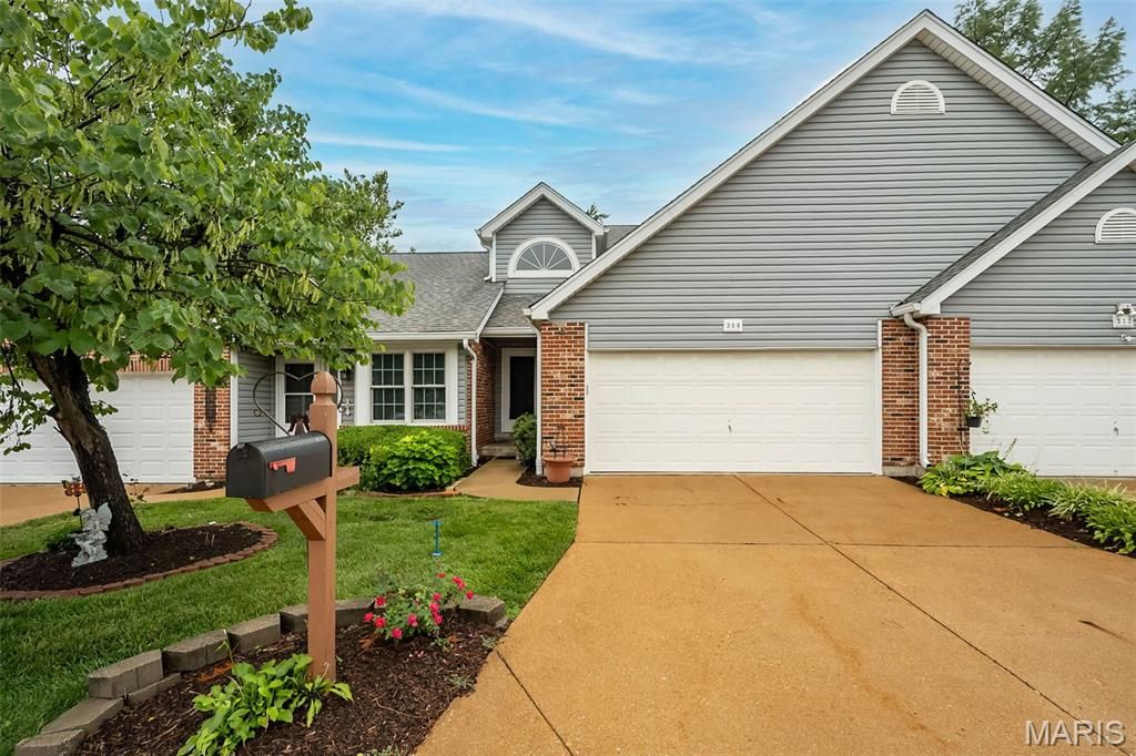 308 Kehrs Mill Bend Court, Ballwin, MO 63011