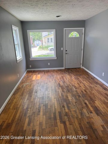 517 S Fairview Avenue, Lansing, MI 48912
