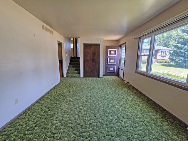 785 Aztec Court, Lowell, IN 46356