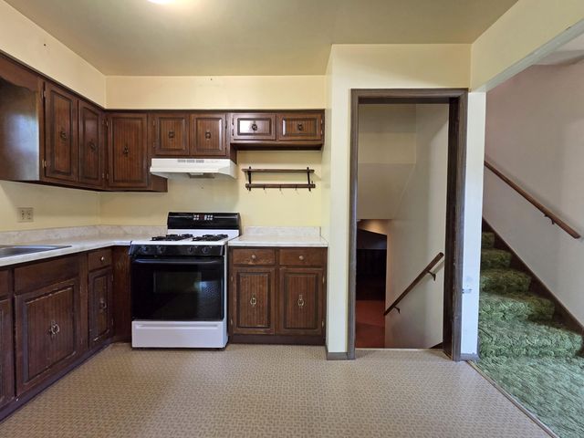 785 Aztec Court, Lowell, IN 46356