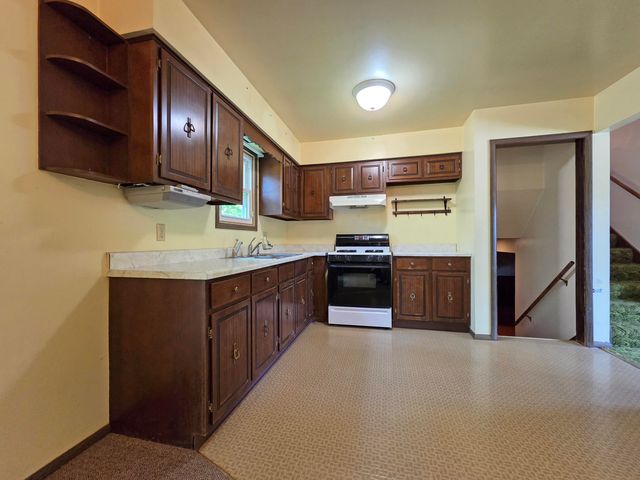 785 Aztec Court, Lowell, IN 46356