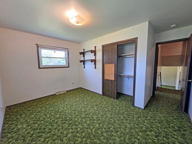 785 Aztec Court, Lowell, IN 46356