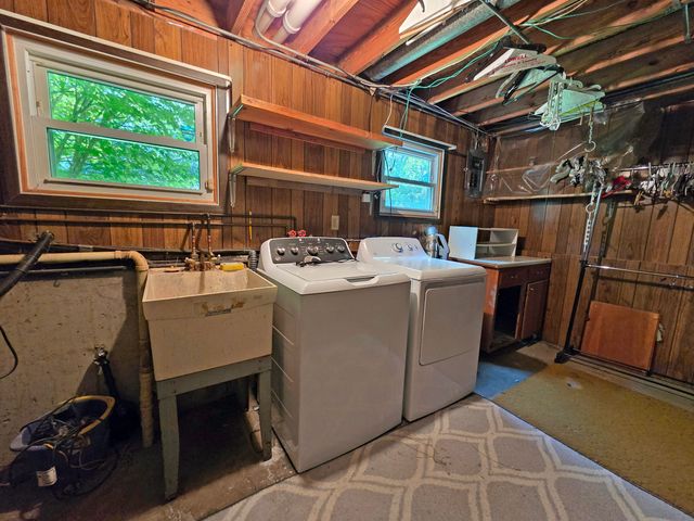 785 Aztec Court, Lowell, IN 46356