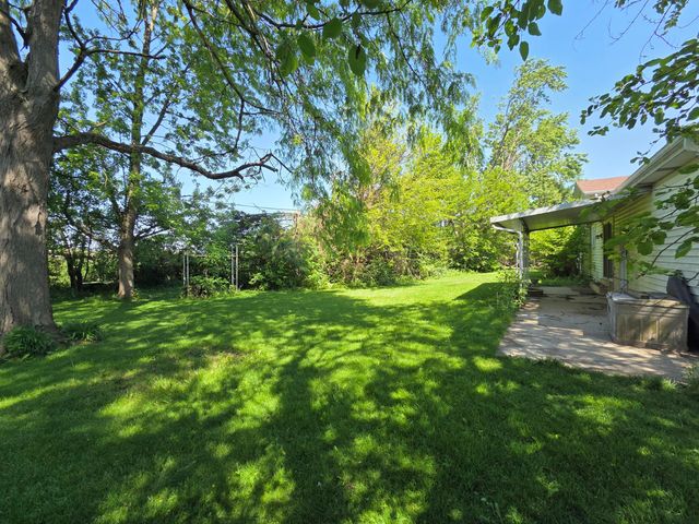 785 Aztec Court, Lowell, IN 46356