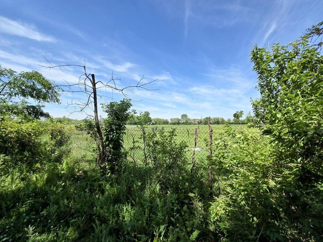 785 Aztec Court, Lowell, IN 46356