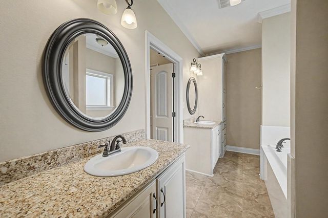 210 Chantilly Drive, Houma, LA 70360