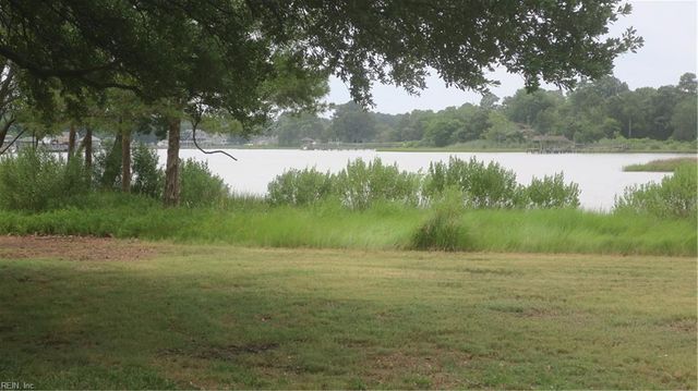 276 Harris Creek RD, Hampton, VA 23669