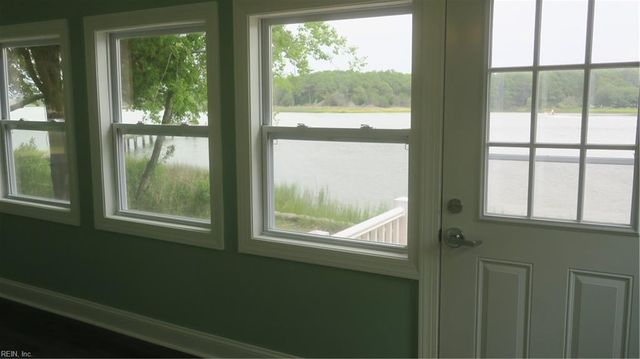 276 Harris Creek RD, Hampton, VA 23669