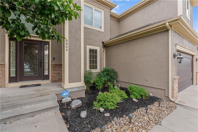 8804 SE 1st Street, Lee's Summit, MO 64064