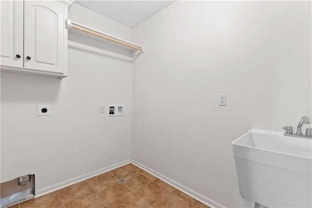 8804 SE 1st Street, Lee's Summit, MO 64064