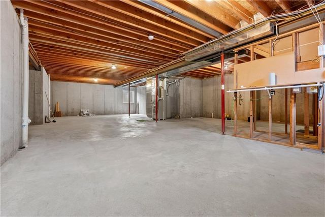 8804 SE 1st Street, Lee's Summit, MO 64064