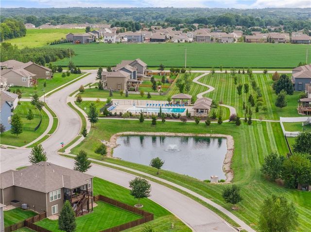 8804 SE 1st Street, Lee's Summit, MO 64064