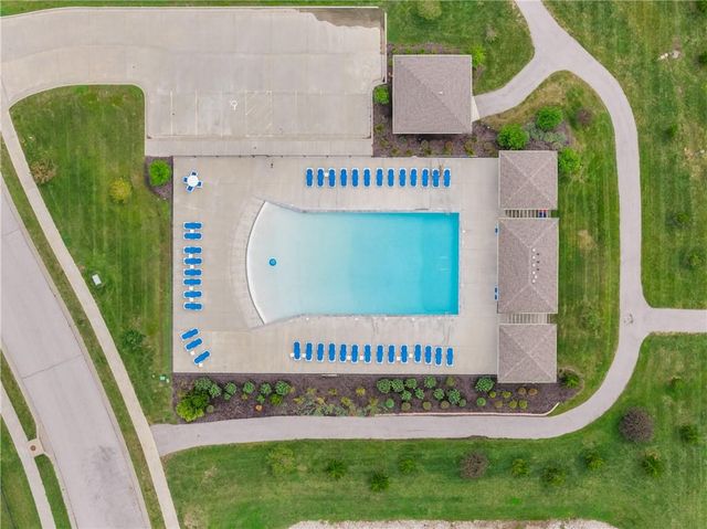 8804 SE 1st Street, Lee's Summit, MO 64064