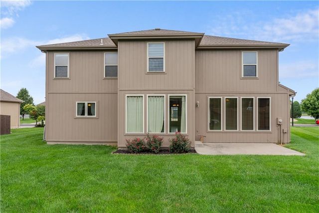 8804 SE 1st Street, Lee's Summit, MO 64064