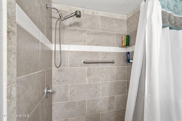 1609 E Park Ln, Post Falls, ID 83854