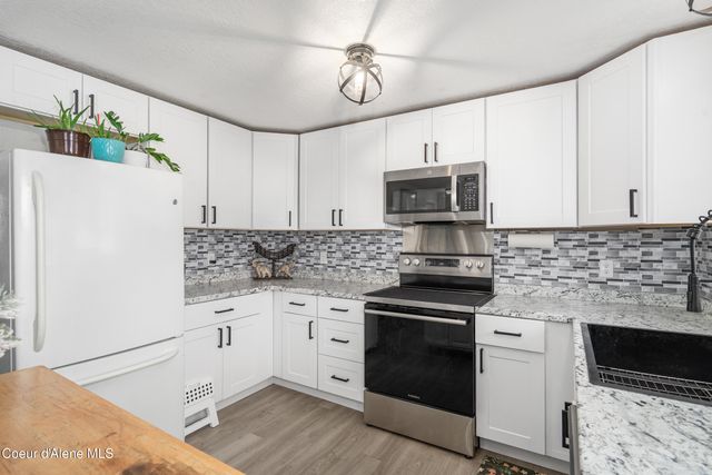 1609 E Park Ln, Post Falls, ID 83854