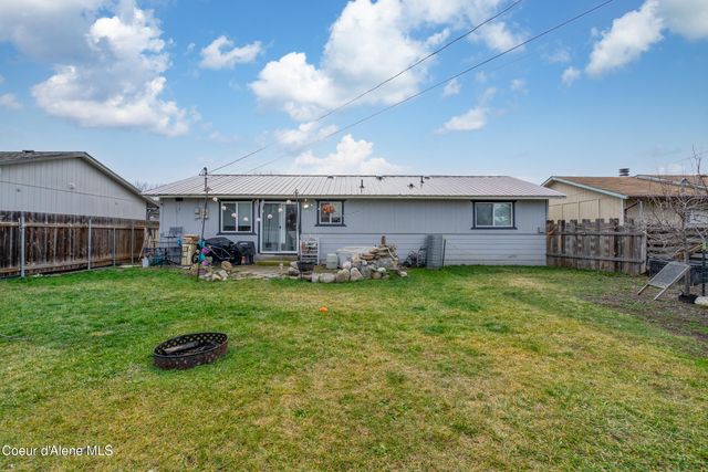 1609 E Park Ln, Post Falls, ID 83854