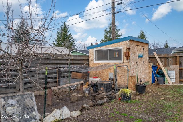 1609 E Park Ln, Post Falls, ID 83854