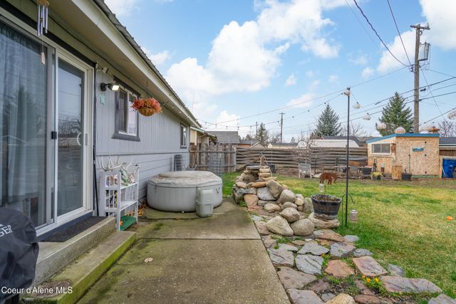 1609 E Park Ln, Post Falls, ID 83854