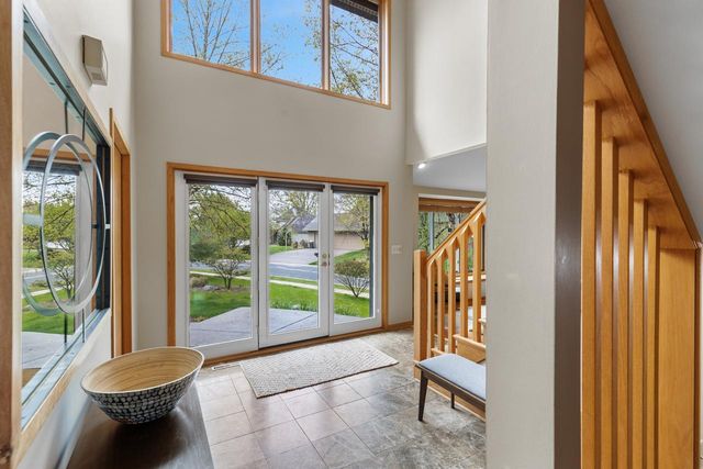 6315 Sequoia Circle, Eden Prairie, MN 55346