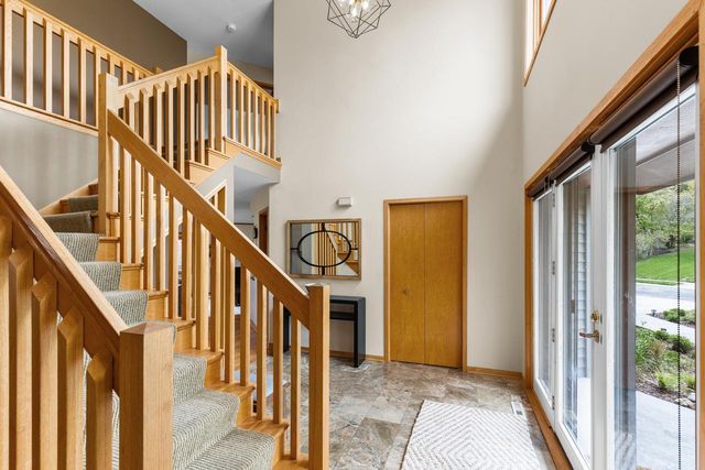 6315 Sequoia Circle, Eden Prairie, MN 55346