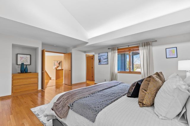6315 Sequoia Circle, Eden Prairie, MN 55346