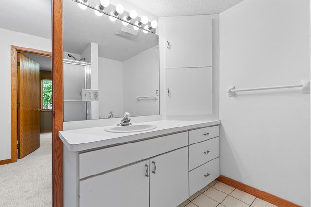 6315 Sequoia Circle, Eden Prairie, MN 55346
