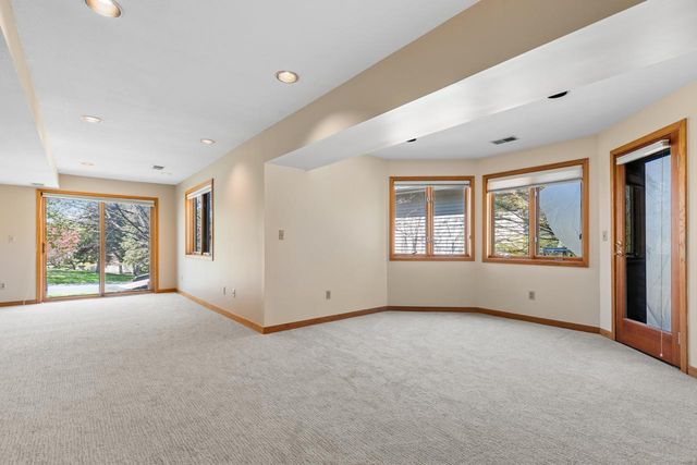 6315 Sequoia Circle, Eden Prairie, MN 55346