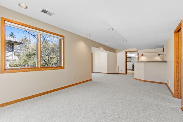6315 Sequoia Circle, Eden Prairie, MN 55346