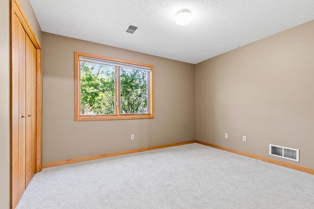 6315 Sequoia Circle, Eden Prairie, MN 55346