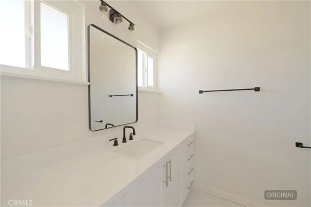 18190 Hiawatha Road, Apple Valley, CA 92307