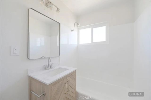 18190 Hiawatha Road, Apple Valley, CA 92307