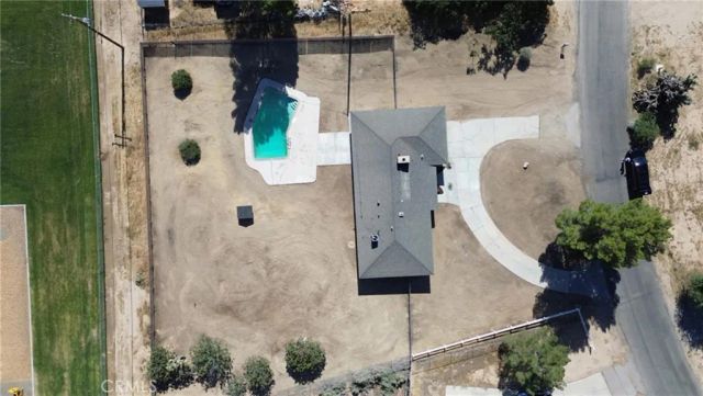 18190 Hiawatha Road, Apple Valley, CA 92307