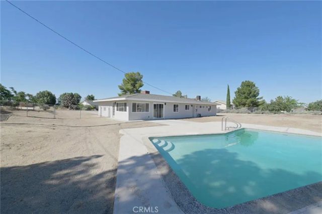 18190 Hiawatha Road, Apple Valley, CA 92307