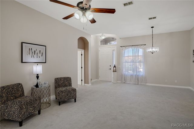 5648 W Hunters Ridge Circle, Lecanto, FL 34461