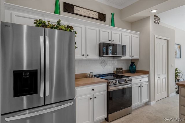 5648 W Hunters Ridge Circle, Lecanto, FL 34461