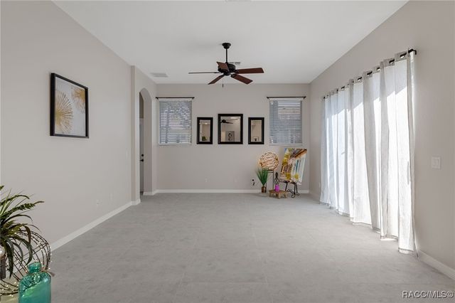 5648 W Hunters Ridge Circle, Lecanto, FL 34461