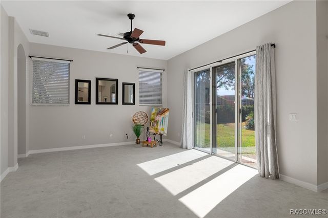 5648 W Hunters Ridge Circle, Lecanto, FL 34461