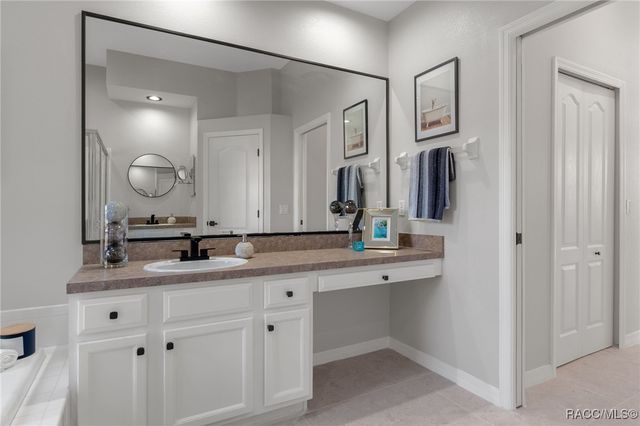 5648 W Hunters Ridge Circle, Lecanto, FL 34461