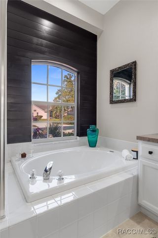 5648 W Hunters Ridge Circle, Lecanto, FL 34461