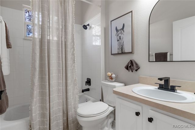 5648 W Hunters Ridge Circle, Lecanto, FL 34461