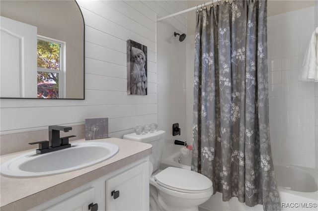 5648 W Hunters Ridge Circle, Lecanto, FL 34461