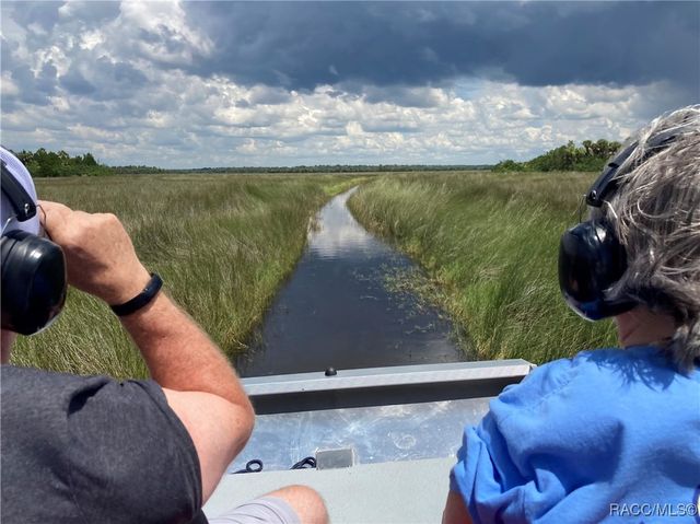 5648 W Hunters Ridge Circle, Lecanto, FL 34461