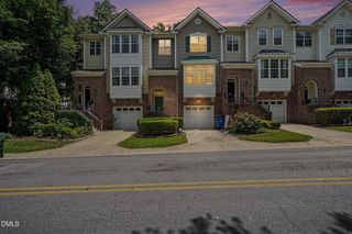 5453 Crescentview Parkway, Raleigh, NC 27606