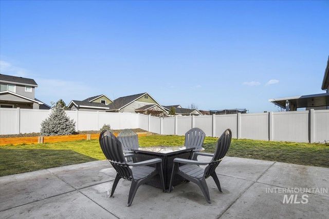 5360 W Grand Rapids St, Meridian, ID 83646