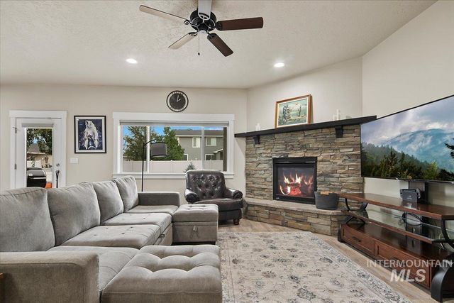 5360 W Grand Rapids St, Meridian, ID 83646